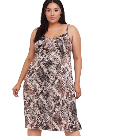 torrid Dresses & Skirts - Torrid Midi Satin Snakeskin Print Dress